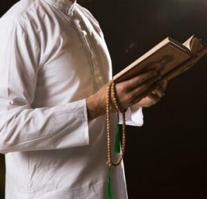 Nilai Etis dalam Hukum Memegang Al-Quran Tanpa Berwudlu