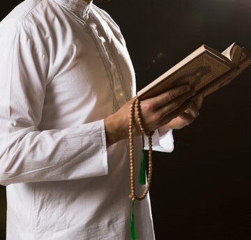 Nilai Etis dalam Hukum Memegang Al-Quran Tanpa Berwudlu